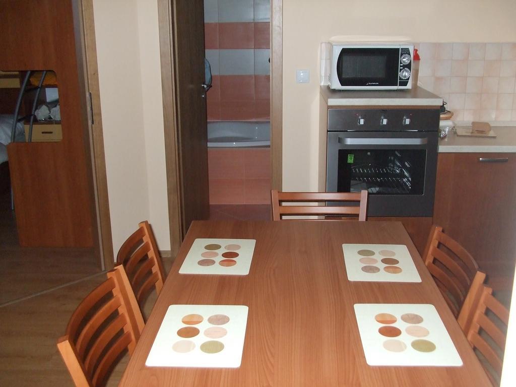 Rodinny Apartman Slnecnica Tale Bagian luar foto